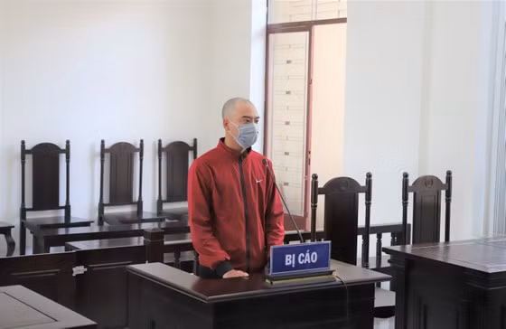 Nguyễn Công Nguyên tại phiên toà sơ thẩm ngày 28-9. Nguyễn Công Nguyên tại phiên toà sơ thẩm ngày 28-9