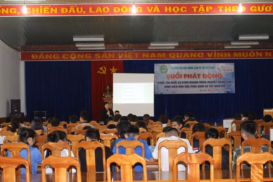 Quang cảnh lễ phát động. Ảnh: P.L