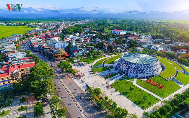  Bảo tàng Chiến thắng lịch sử Ðiện Biên Phủ là công trình trọng điểm có ý nghĩa vô cùng quan trọng trong Quần thể di tích Chiến trường Điện Biên Phủ.