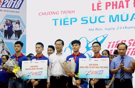 Ra mắt các đội hình Tiếp sức mùa thi 2018
