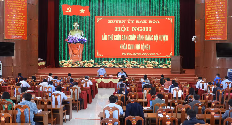 Quang cảnh Hội nghị lần thứ 9 Ban Chấp hành Đảng bộ huyện Đak Đoa khóa XVII (mở rộng). Ảnh: Thanh Nhật
