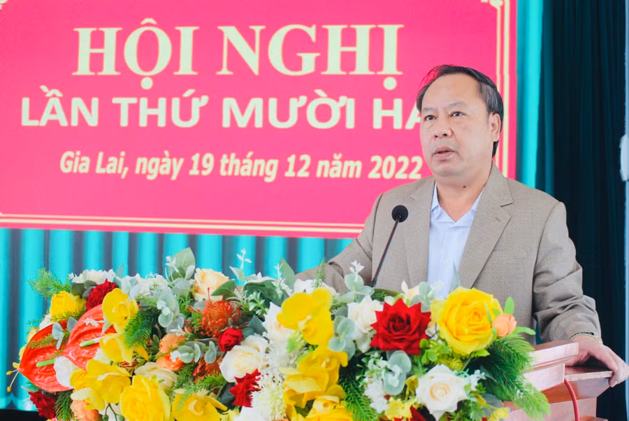 Phó Bí thư Thường trực Tỉnh ủy Châu Ngọc Tuấn phát biểu chỉ đạo tại hội nghị. Ảnh: Phan Lài