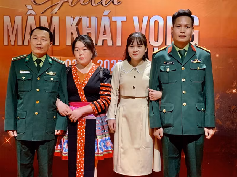 Hai cặp vợ chồng quân nhân hiếm muộn nhiều năm hạnh phúc khi được nhận làm IVF miễn phí, tiến gần tới ước mơ được làm cha, làm mẹ.