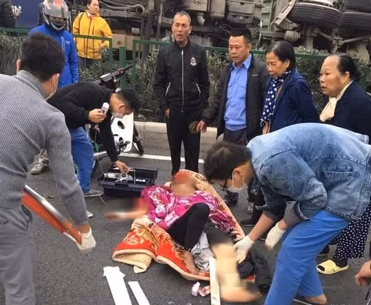 Một nạn nhân trong vụ tai nạn giao thông kinh hoàng Một nạn nhân trong vụ tai nạn giao thông kinh hoàng