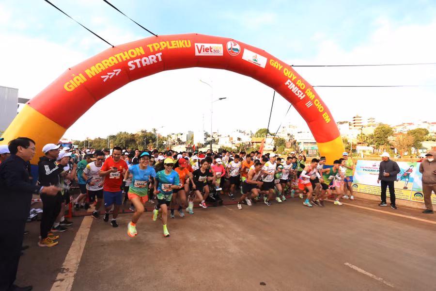 Giải đã quy tụ hơn 600 VĐV tranh tài. Ảnh: Văn Ngọc