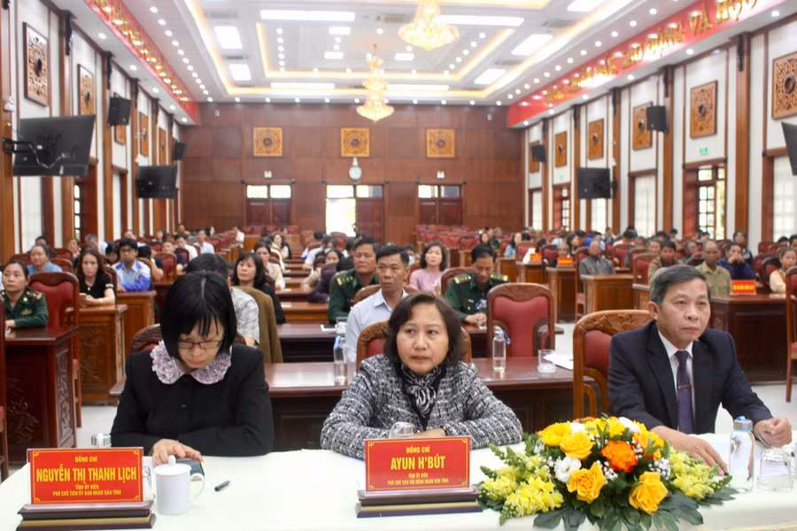 Các đại biểu tham dự lễ tổng kết và trao giải cuộc thi. Ảnh: Phan Lài