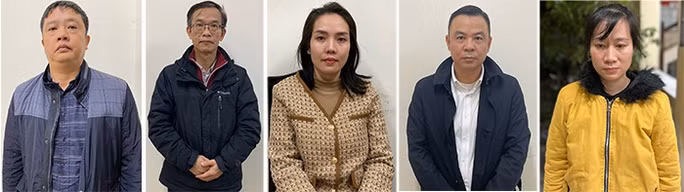 Các bị can Vũ Hồng Quang, Lý Tiến Hùng, Nguyễn Thị Hiền, Đào Minh Dương, Phạm Thị Kim Ngân (từ trái qua phải). Ảnh: Bộ Công an