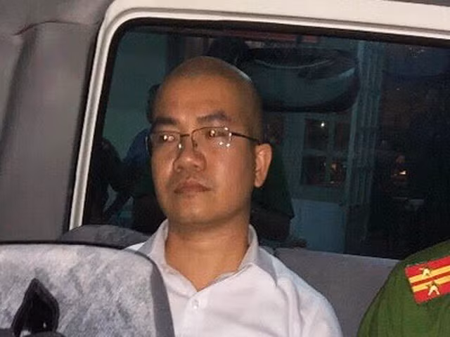 Nguyễn Thái Luyện thời điểm bị bắt giữ. Ảnh: Công an Nguyễn Thái Luyện thời điểm bị bắt giữ. Ảnh: Công an
