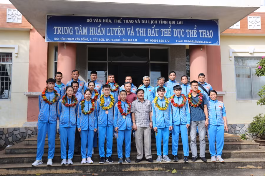Đoàn VĐV Karate đã xuất sắc đứng thứ 14 trong tổng số 39 đoàn tranh tài. Ảnh: Văn Ngọc