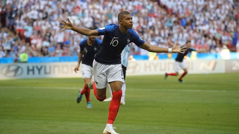 Mbappe sẽ ghi bàn để ẵm những giải thưởng cá nhân tại World Cup 2022?. Ảnh: AFP
