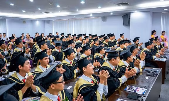 Theo quy chế, Hội đồng họp toàn thể định kỳ 6 tháng một lần, họp chuyên đề, khi cần thiết có thể tổ chức họp đột xuất. (Ảnh minh họa) Theo quy chế, Hội đồng họp toàn thể định kỳ 6 tháng một lần, họp chuyên đề, khi cần thiết có thể tổ chức họp đột xuất.