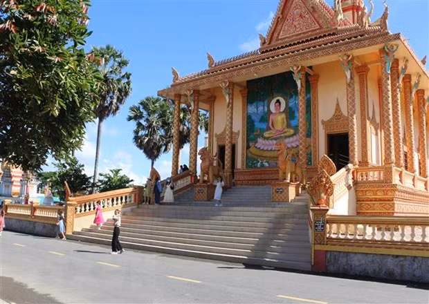 Chùa Xiêm Cán - điểm du lịch tiêu biểu của vùng Đồng bằng sông Cửu Long. Ảnh: Tuấn Kiệt/TTXVN
