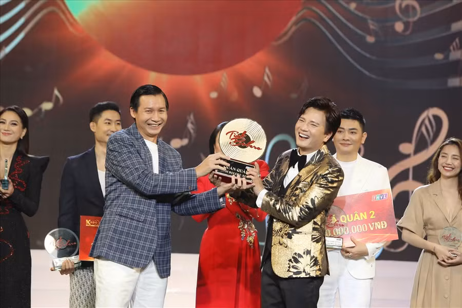 Nguyễn Lê Bá Thắng là quán quân Tình Bolero 2022. Ảnh: Khang