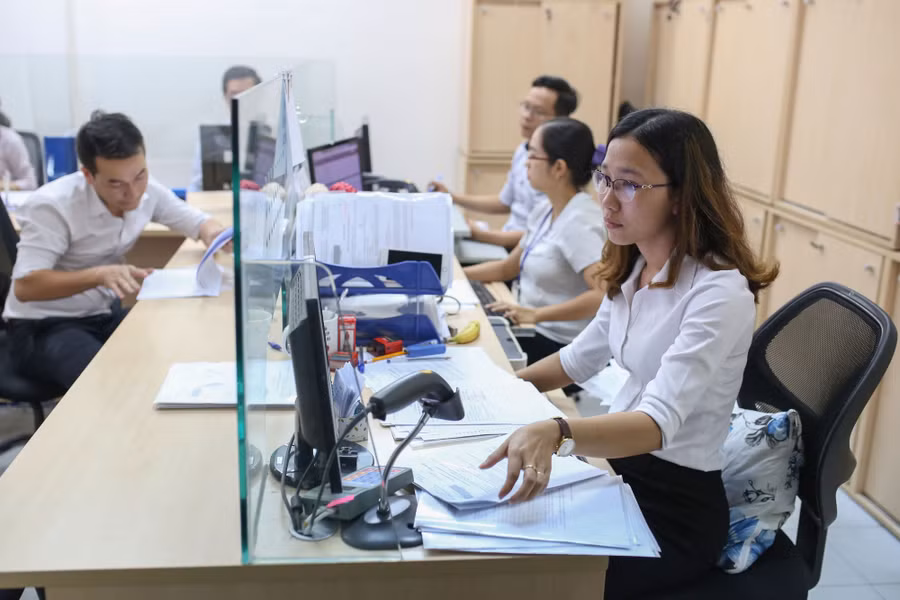 Sơ yếu lý lịch điện tử thay thế sơ yếu lý lịch giấy sẽ giảm thiểu việc kê khai hồ sơ, sơ yếu lý lịch cho cán bộ, công chức, viên chức trong quá trình công tác. (Ảnh minh hoạ)