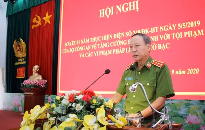  Thứ trưởng Lê Quý Vương phát biểu tại Hội nghị. Ảnh BCA