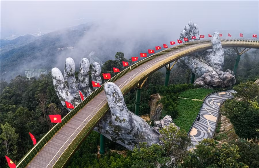 Khu du lịch Bà Nà Hills đã được khử khuẩn toàn bộ để chuẩn bị cho việc đón khách trở lại.