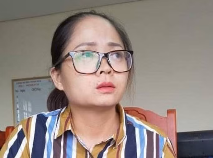 Nguyễn Thị Hồng Vân tại cơ quan công an Nguyễn Thị Hồng Vân tại cơ quan công an