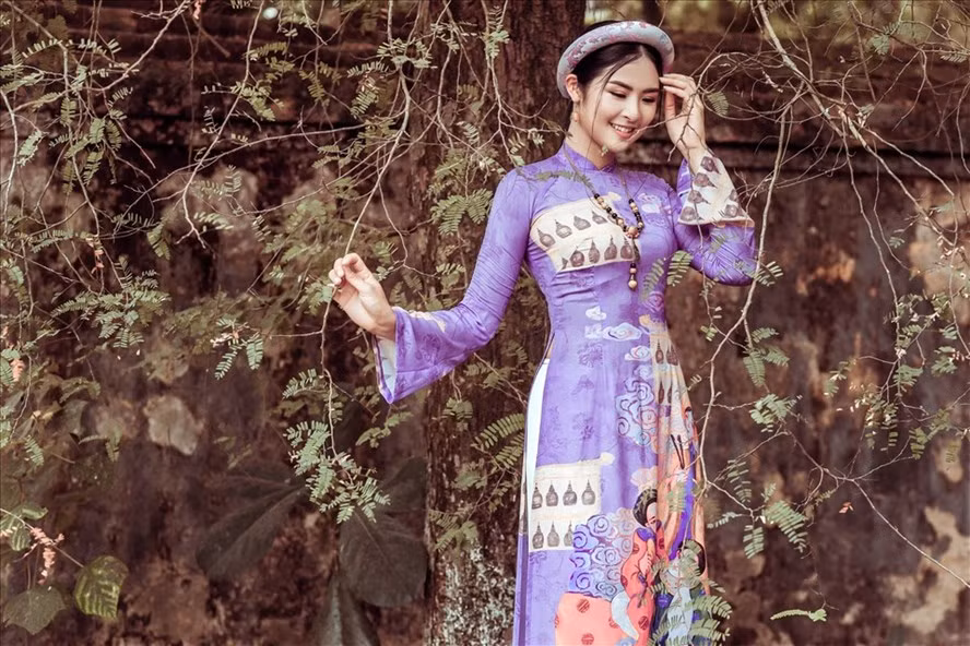 Hoa hậu Ngọc Hân luôn yêu thích và lựa chọn tà áo dài trong tất cả các sự kiện quan trọng. Ảnh: NVCC.