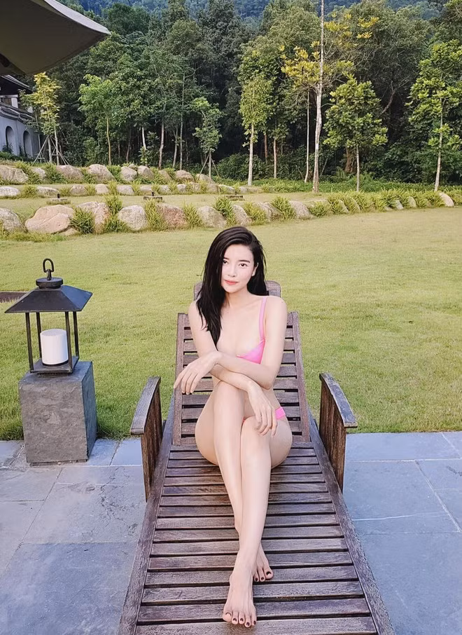Cao Thái Hà cho biết cô hạn chế ăn tinh bột, tích cực tập luyện để lấy lại vóc dáng thon gọn ẢNH: FBNV