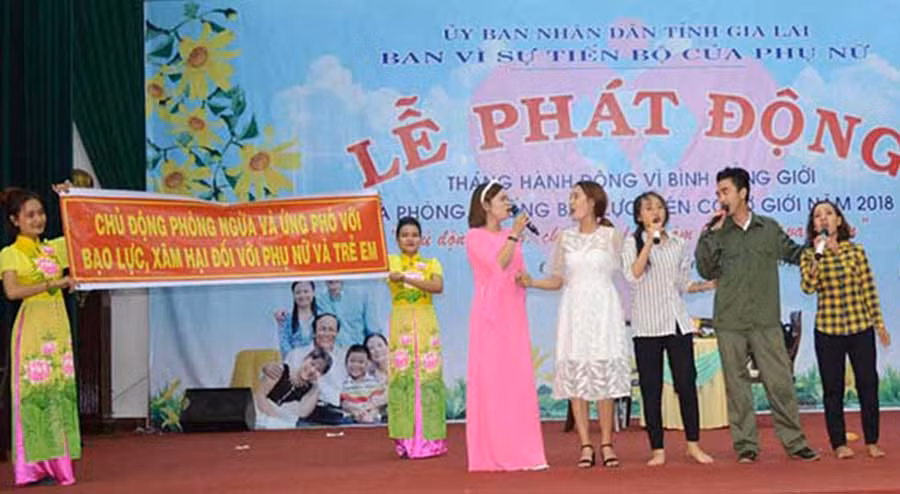  Tuyên truyền phòng-chống bạo lực trên cơ sở giới. Ảnh: Đ.YTuyên truyền phòng-chống bạo lực trên cơ sở giới. Ảnh: Đ.Y