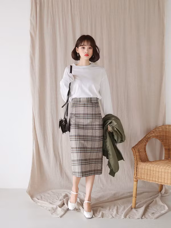 Sự trở lại của phong cách cổ điển khiến nhiều trang phục tưởng chừng như lỗi thời nhưng lại thu hút không kém các trào lưu mới. 