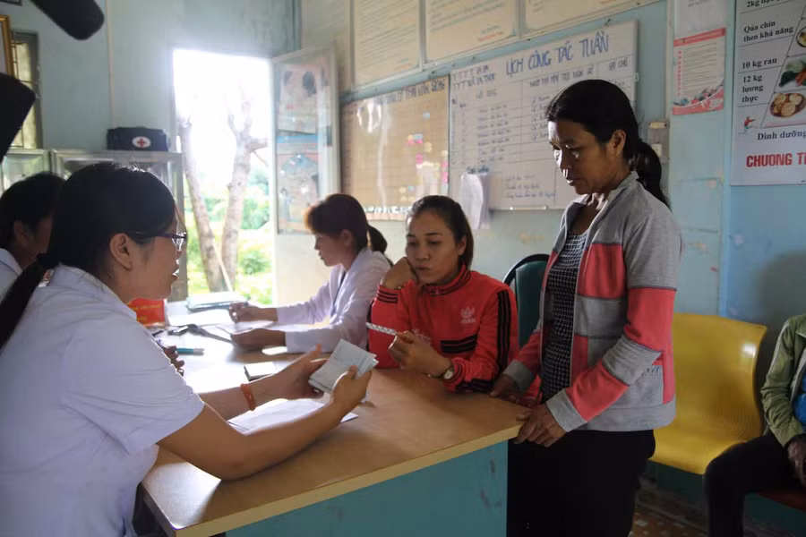  Mô hình Phòng khám bác sĩ gia đình được triển khai sẽ nâng cao chất lượng chăm sóc sức khỏe cho tuyến y tế cơ sở. Ảnh: N.N