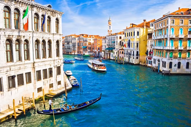  Italia cổ kính và lãng mạn, nơi gia đình chị Linh trải nghiệm nghỉ dưỡng hè vừa qua.