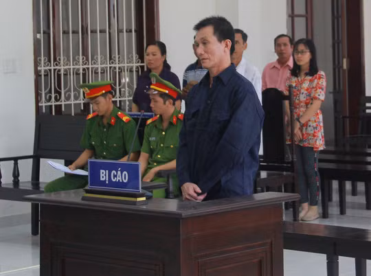  Bị cáo Long tại tòa