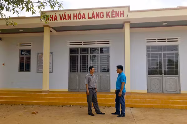 Nhà văn hóa làng Kênh (xã Nghĩa Hòa, huyện Chư Pah) được xây dựng khang trang. Ảnh: N.S Nhà văn hóa làng Kênh (xã Nghĩa Hòa, huyện Chư Pah) được xây dựng khang trang. Ảnh: N.S