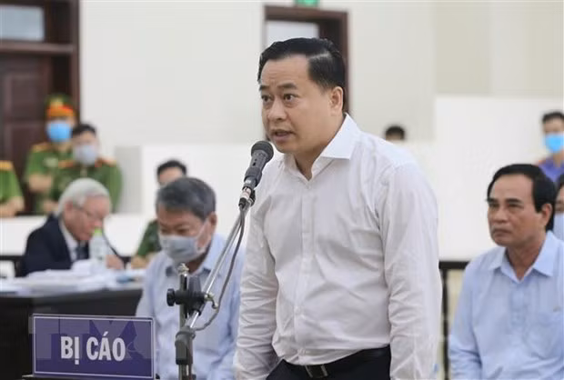 Bị cáo Phan Văn Anh Vũ khai báo trước tòa. (Ảnh: Doãn Tấn/TTXVN)