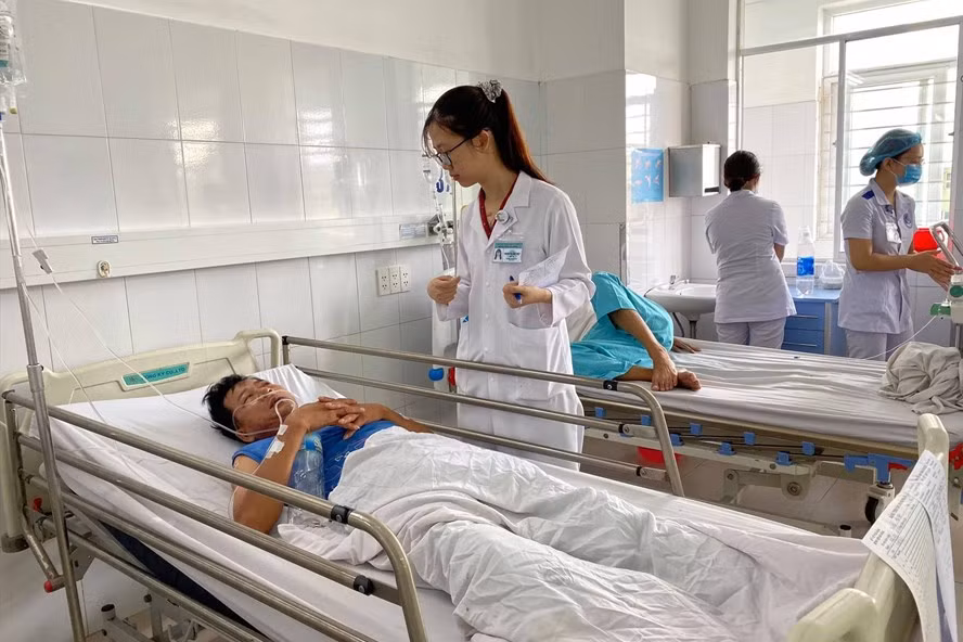  Hơn 100 người bị ngộ độc tại Đà Nẵng. Ảnh: Thuỳ Trang