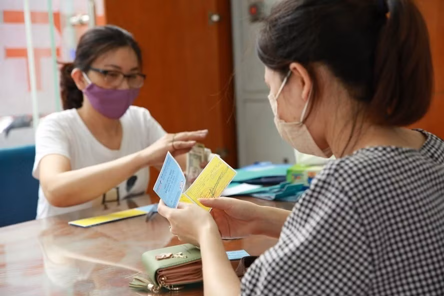  Mua bảo hiểm cho xe máy nhưng ít người đòi quyền lợi do thủ tục quá rườm rà. Ảnh Hải Nguyễn
