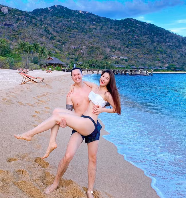 Diễm My 9X hạnh phúc bên bạn trai doanh nhân trong chuyến đi du lịch mùa hè này.