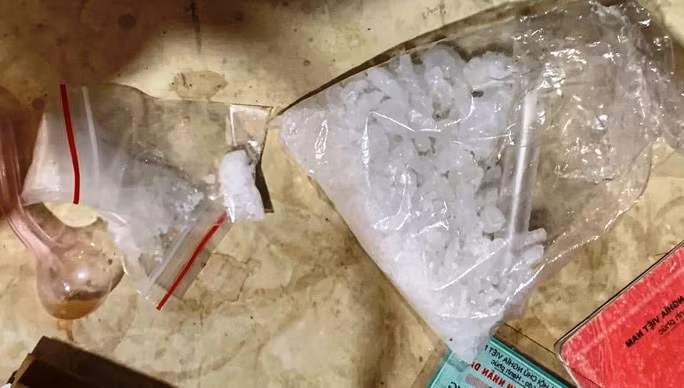 Lực lượng Công an TP Bảo Lộc (Lâm Đồng) thu giữ khối lượng lớn ma túy và nhiều hàng nóng