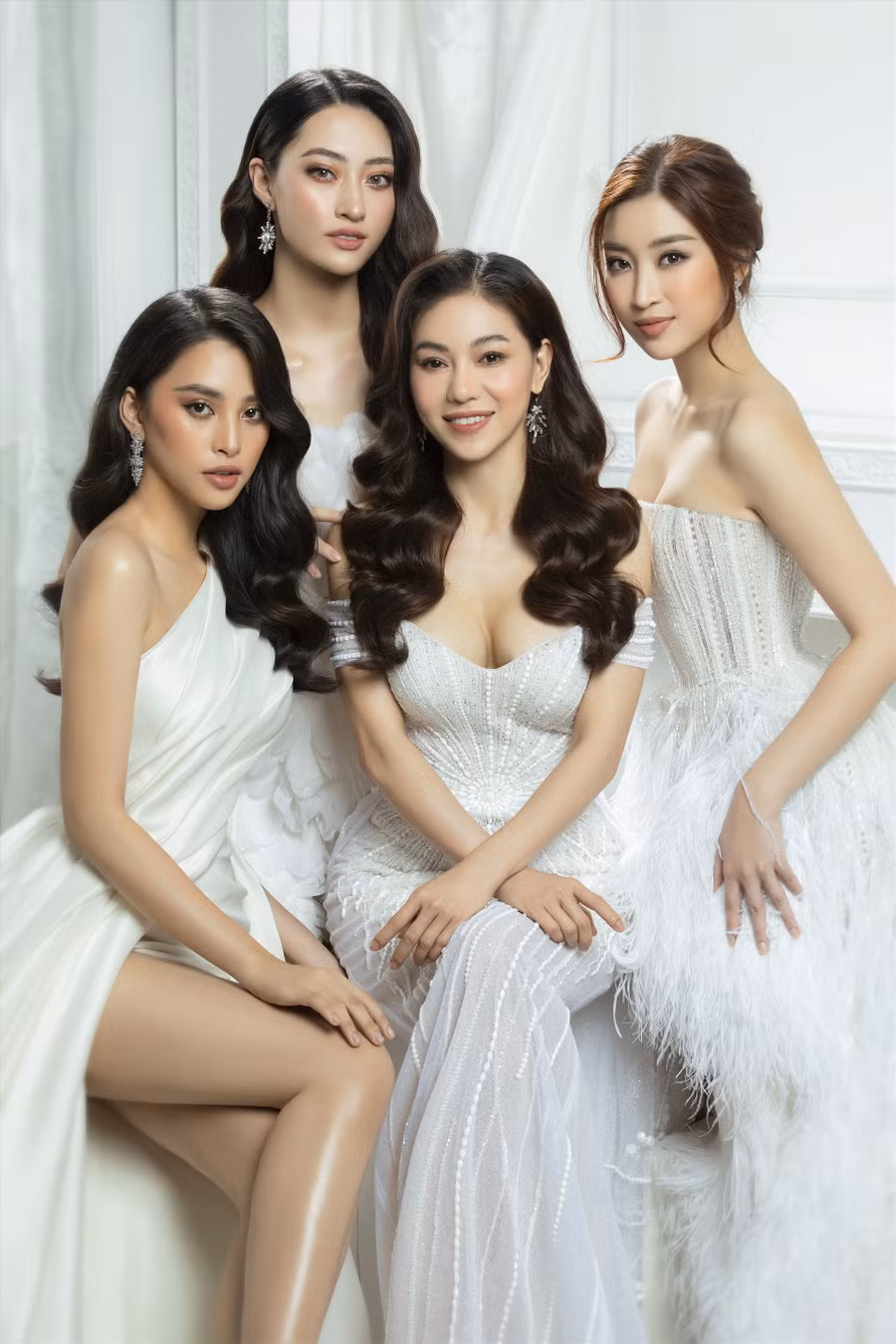 Bà Phạm Kim Dung - người đứng sau thành công của dàn Hoa hậu cho biết: “Sau mỗi cuộc thi, điều khiến tôi tự hào là các em được chọn đều có đủ phẩm chất, nhan sắc xứng đáng. Qua thời gian đào tạo và cọ xát thực tế, việc trở lại với cuộc thi, chính là cơ hội để các em thể hiện rõ sự trưởng thành của chính mình. Chúng tôi đã có một Đỗ Mỹ Linh đằm thắm mặn mà, một Tiểu Vy tươi trẻ sắc sảo, một Lương Thuỳ Linh xinh đẹp tri thức. Đây là những nhân tố góp phần nâng cao uy tín, chất lượng Hoa hậu Việt Nam 2020