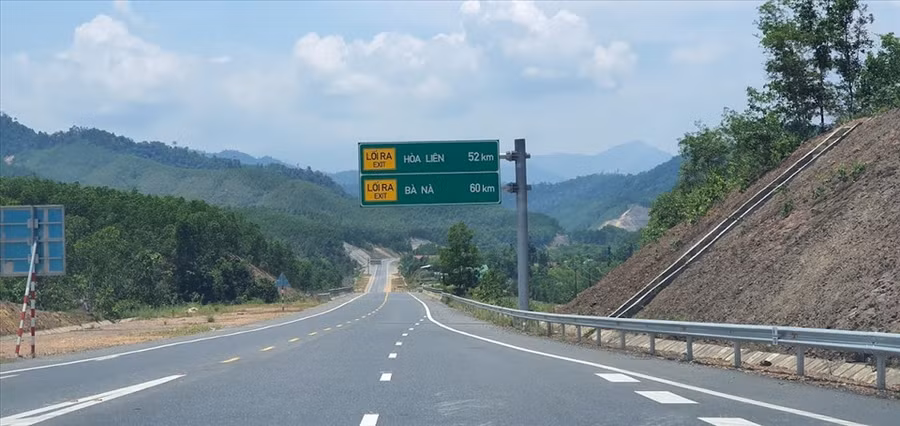  Cao tốc La Sơn – Túy Loan, đoạn La Sơn (TT-Huế đến Hòa Liên, Đà Nẵng) được đưa vào khai thác sử dụng từ 16.4.2022. Ảnh: TH