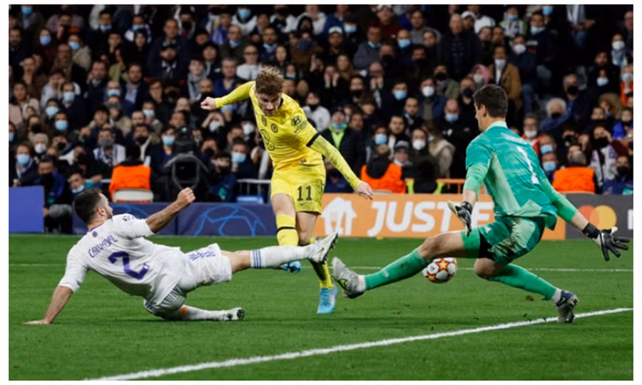 Chelsea có màn trình diễn đầy quả cảm trên sân nhà của Real. Ảnh: Reuters.