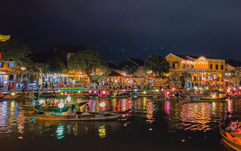 Hội An luôn ngập tràn không khí lịch sử của một thương cảng cổ nổi tiếng. (Ảnh: ST)