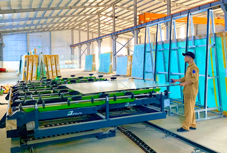  Doanh nghiệp cần được hỗ trợ để cắt giảm chi phí, tháo gỡ khó khăn về tài chính, dòng tiền trong bối cảnh bị ảnh hưởng bởi dịch Covid-19. Ảnh: Hà Duy