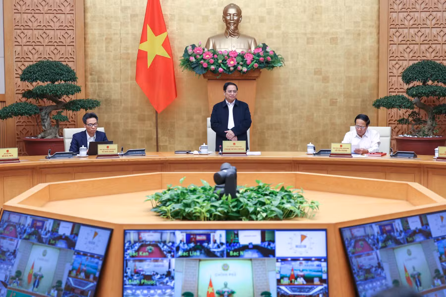 Thủ tướng chủ trì hội nghị trực tuyến sáng 5.4 - Ảnh: Nhật Bắc Thủ tướng chủ trì hội nghị trực tuyến sáng 5.4 - Ảnh: Nhật Bắc