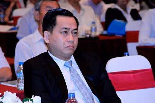 Phan Văn Anh Vũ bị tạm giam 4 tháng để điều tra tội Lợi dụng chức vụ, quyền hạn trong khi thi hành công vụ.