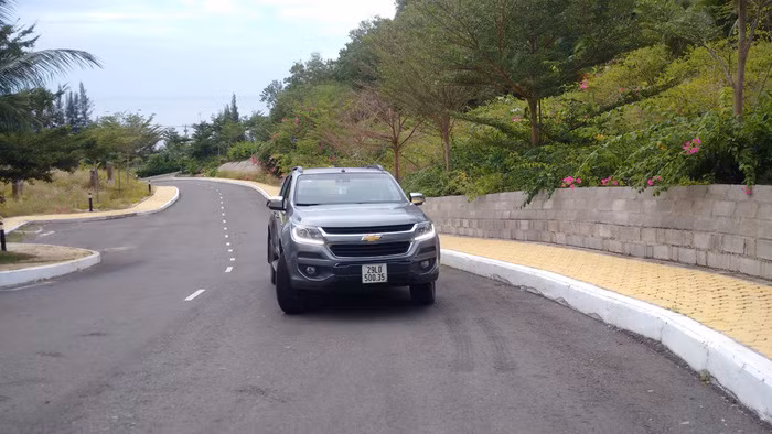 Nhiều hãng xe vẫn đang công bố các đợt giảm giá