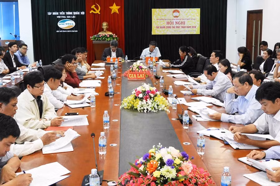 Đầu cầu trực tuyến tại Gia Lai. Ảnh: T.N Đầu cầu trực tuyến tại Gia Lai. Ảnh: T.N