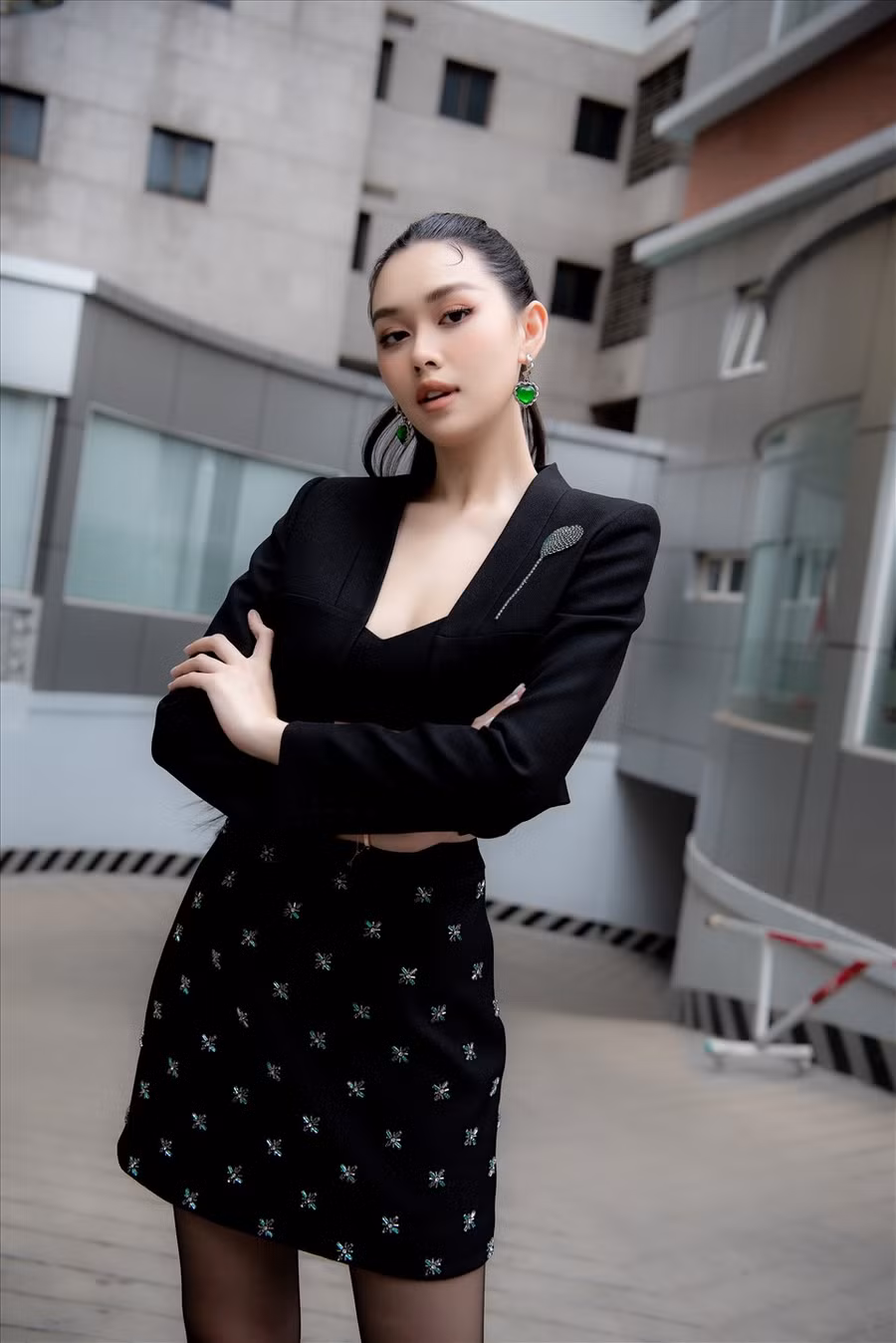 Mặc dù đã lập gia đình nhưng Tường San vẫn tích cực đồng hành cùng Miss World Việt Nam 2022. Ảnh: Sen Vàng