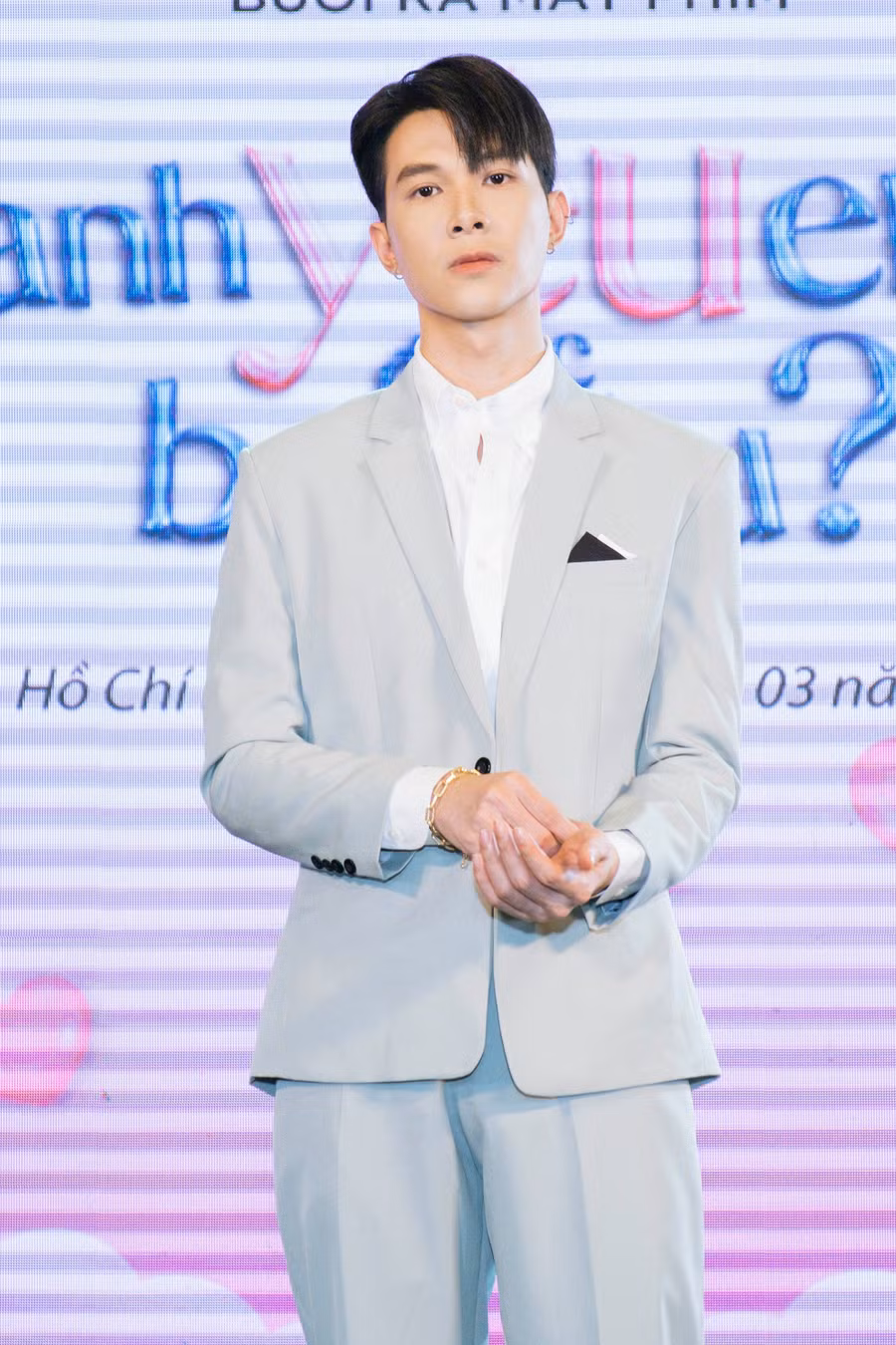 Đóng cặp với 