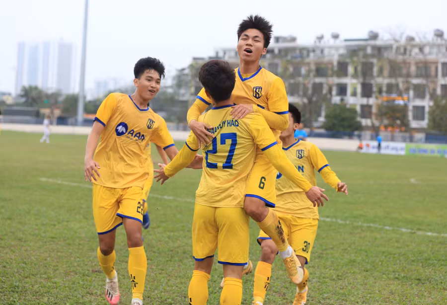Phan Duy Hào (27) ghi bàn giúp SLNA giành trọn 3 điểm. Ảnh: Phương Thúy