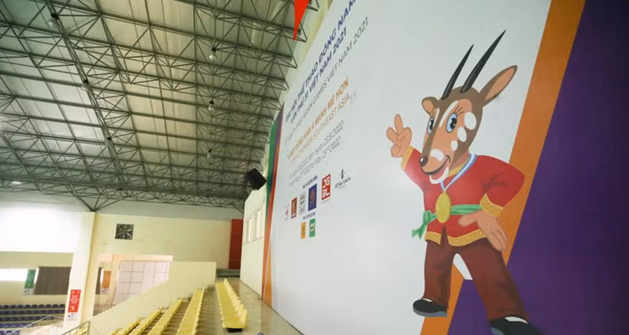  Các công trình đang gấp rút hoàn tất, phục vụ SEA Games 31. Ảnh: Hoàng Quân