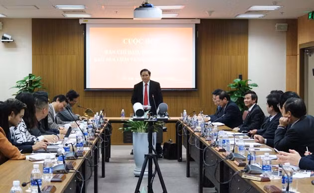 Đồng chí Phạm Minh Chính phát biểu kết luận cuộc họp. 