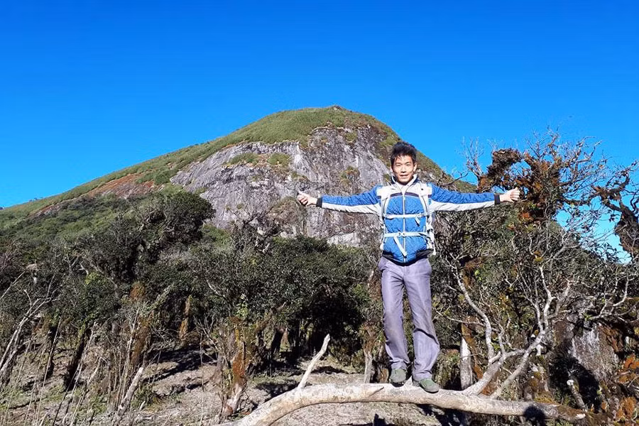 Trang A Tủa trên đỉnh Bạch Mộc Lương Tử.