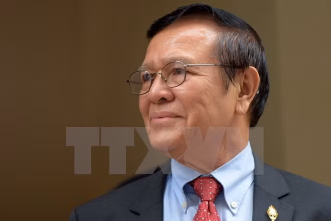 Chủ tịch đảng Cứu nguy dân tộc (CNRP) đối lập Campuchia Kem Sokha trong cuộc họp tại Phnom Penh ngày 7-12-2016. (Nguồn: AFP/TTXVN)